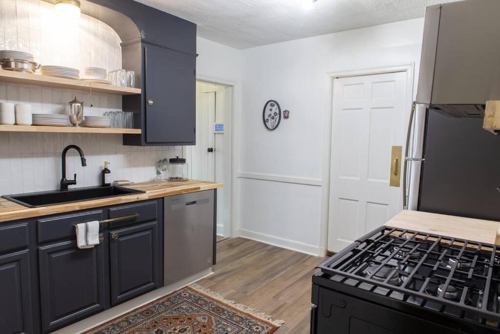 J Birds' Cottage Midtown Мемфис Экстерьер фото